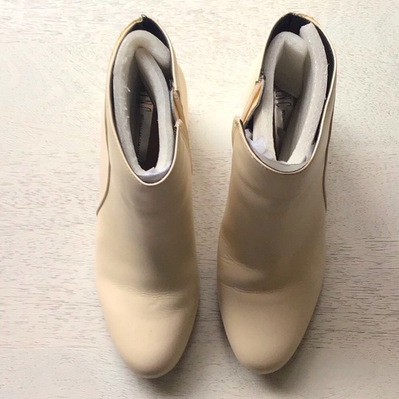 INC Floriann Block Heel Bootie - Picture 3 of 13